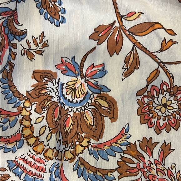 OLD NAVY Floral Maxi Dress in Cream with floral pattern - Picture 3 of 4